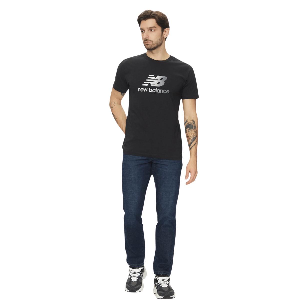New Balance Sport Essentials Logo T-Shirt Uomo